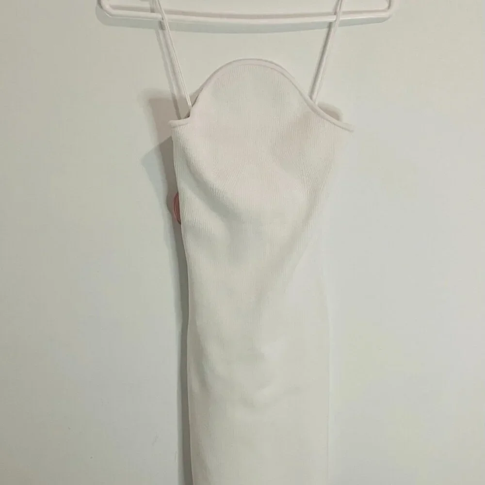 Alexis Giasa White Mini Dress - Strapless Neckline with Sculptural Curve Size S - Picture 5 of 14